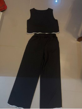 Conjunto negro de dos piezas